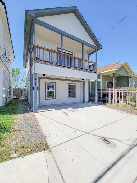 Building Photo - 1903 Mary St