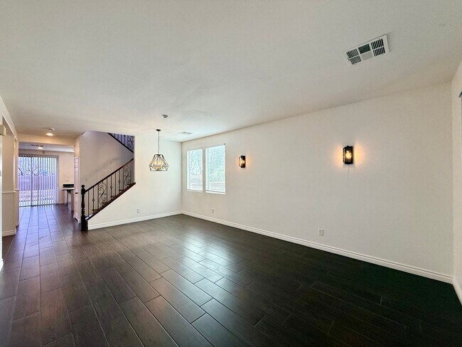 Building Photo - COMING SOON 5/BD 3/BA Home W/ Expansive Yard, Solar Panels, and No Rear Neighbors!