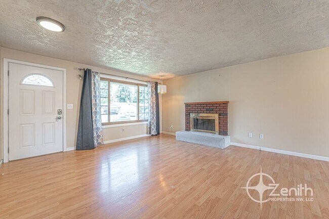 Building Photo - 4213 NE 139th Ave