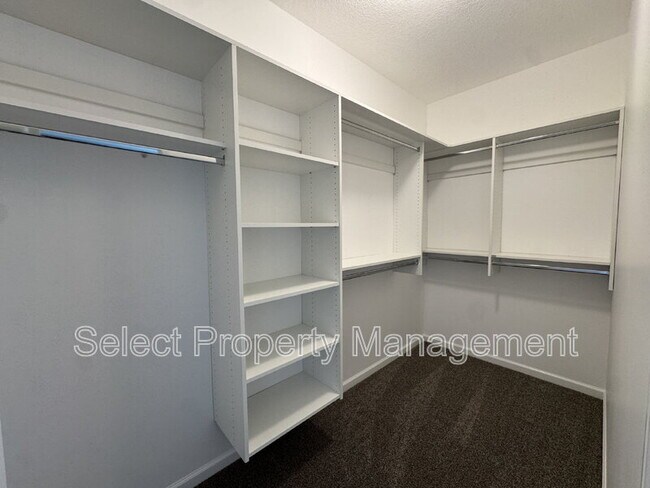 Building Photo - 8793 Elmont Cv