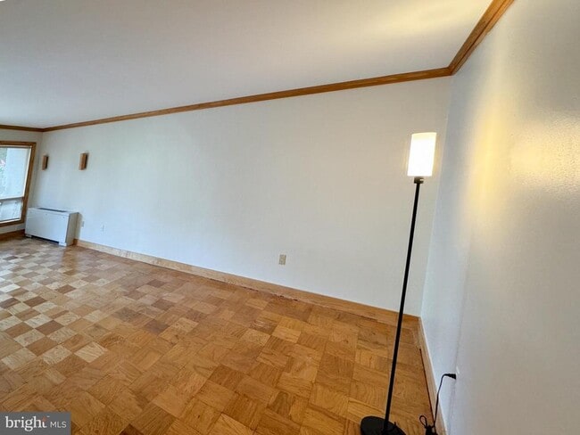 Building Photo - 4720 Chevy Chase Dr