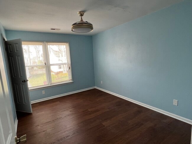 Building Photo - 1529 Plantation Lakes Cir