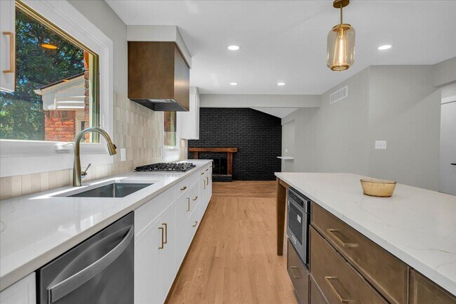 Building Photo - 3729 Boulder Dr