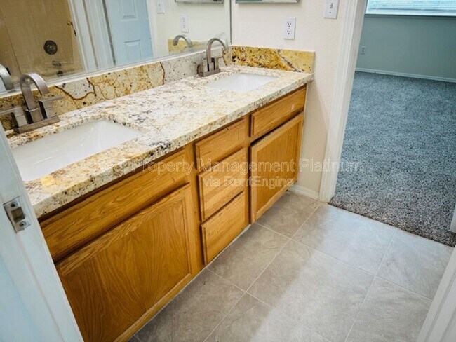 Building Photo - 2775 Palo Alto Ave