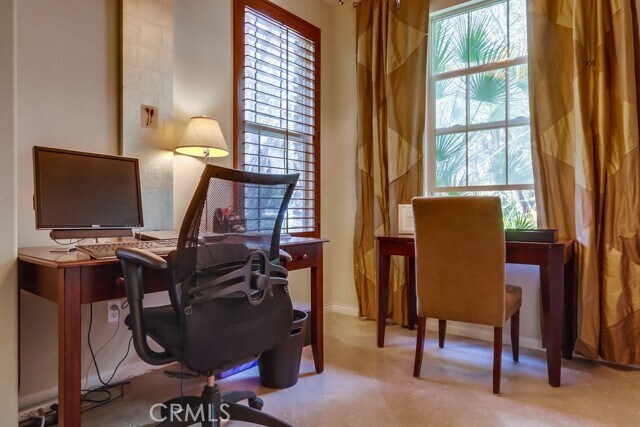 Building Photo - 11 Saraceno