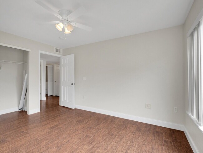 Building Photo - $2,395.00 - 3 Bedrooms, 2Bathrooms, Condo ...