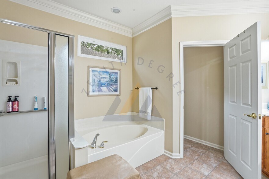 Building Photo - 10 Screven Ct