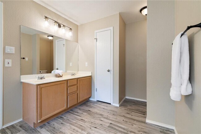 Building Photo - 16708 Chamonix Terrace