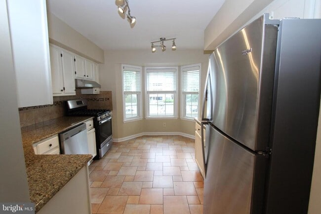 Building Photo - 110 Biscayne Ct