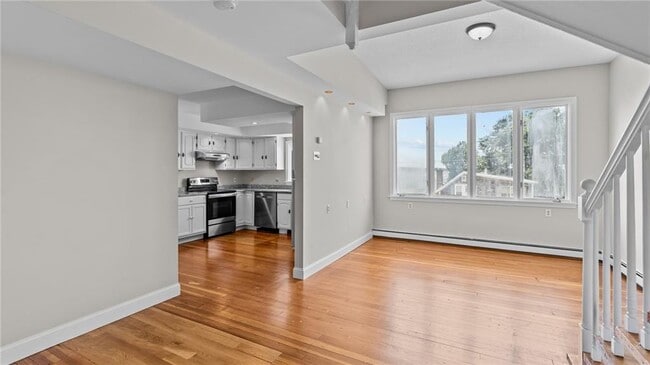 Building Photo - 54 Hillside Ave