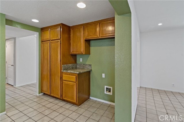 Building Photo - 2858 Laureltree Dr