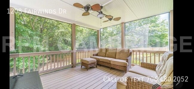 Building Photo - 1208 Fairwinds Dr