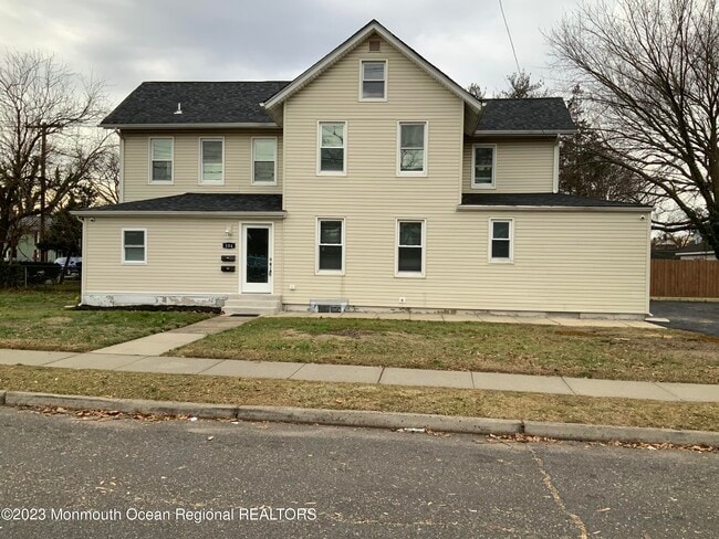 Primary Photo - 104 Bridge Ave
