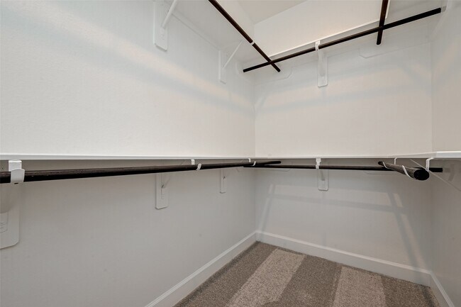 Building Photo - 308 Mullins Ct