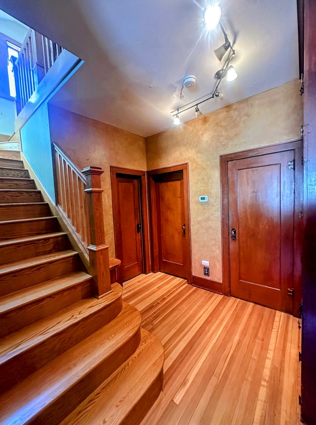 Building Photo - FURNISHED Short Term approved-Gorgeous 4 bed historic home in downtown GJ