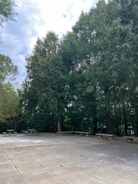 Nearby park - 5 Whitechurch Ct