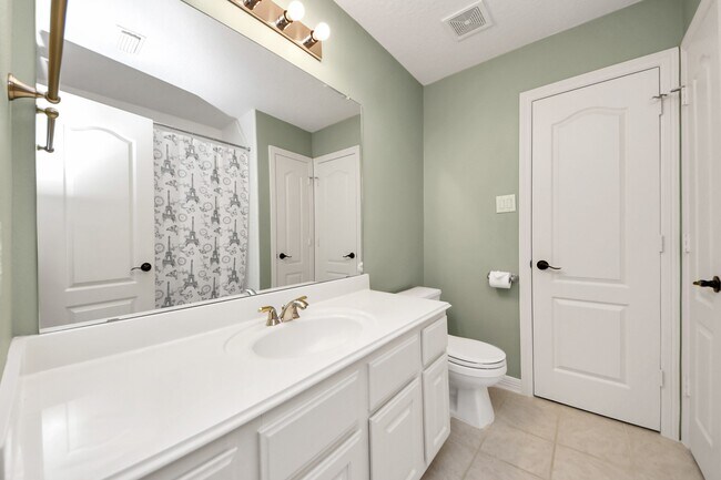 Building Photo - 5410 Deerbourne Chase Dr