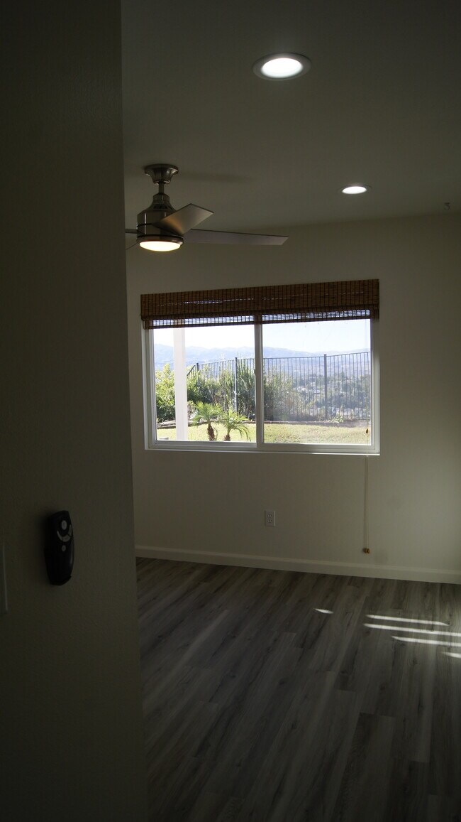 Building Photo - 27403 Garza Dr