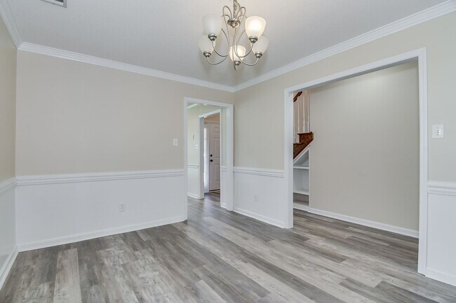 Building Photo - 2545 Carriage Creek