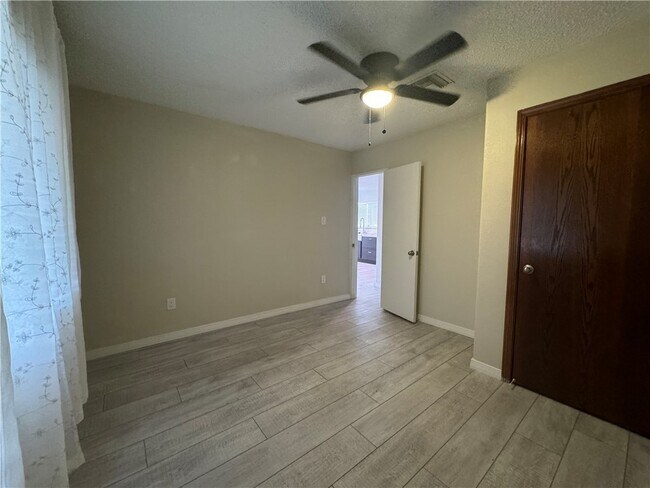 Building Photo - 826 Citrus St