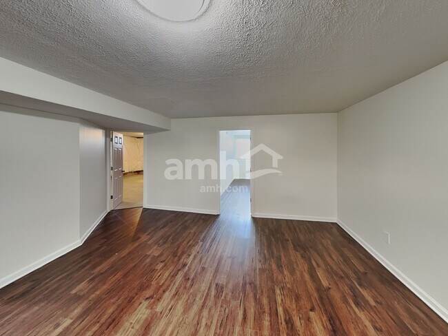 Building Photo - 337 Karst Cir