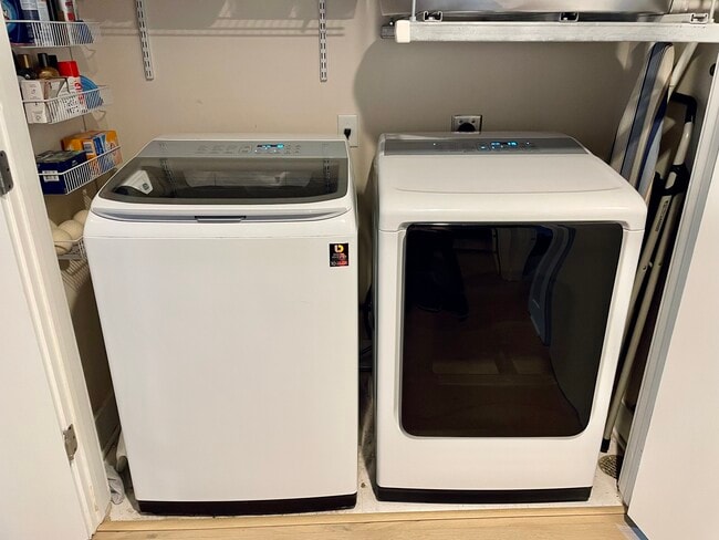 Samsung Washer/Dryer - 603 Davis St