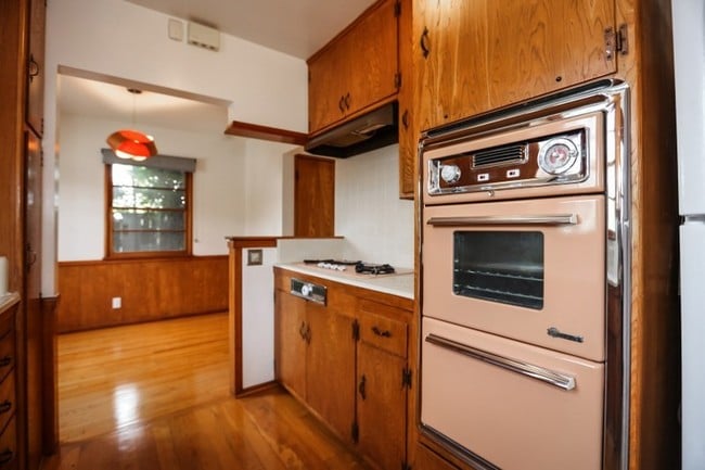 View to dining area - 1147 24th St