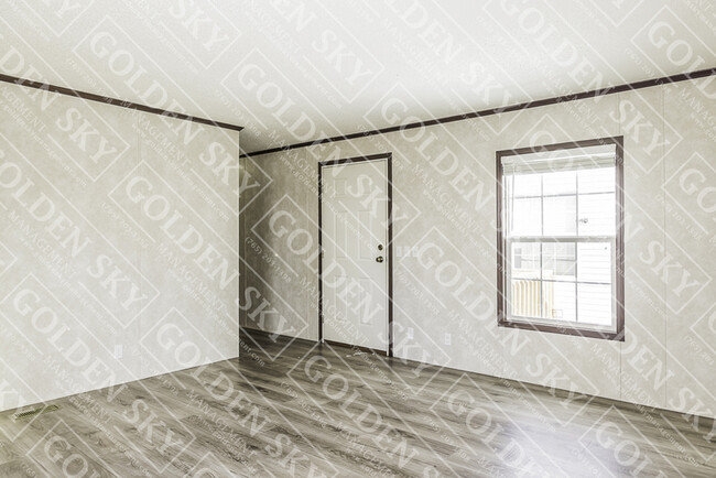 Building Photo - 807 W 14th St