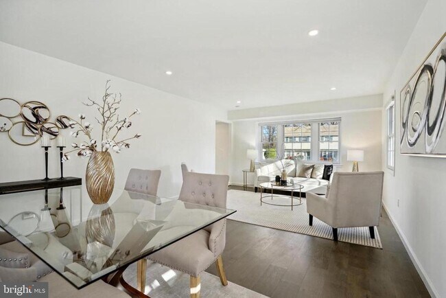 Building Photo - 13134 Madonna Ln