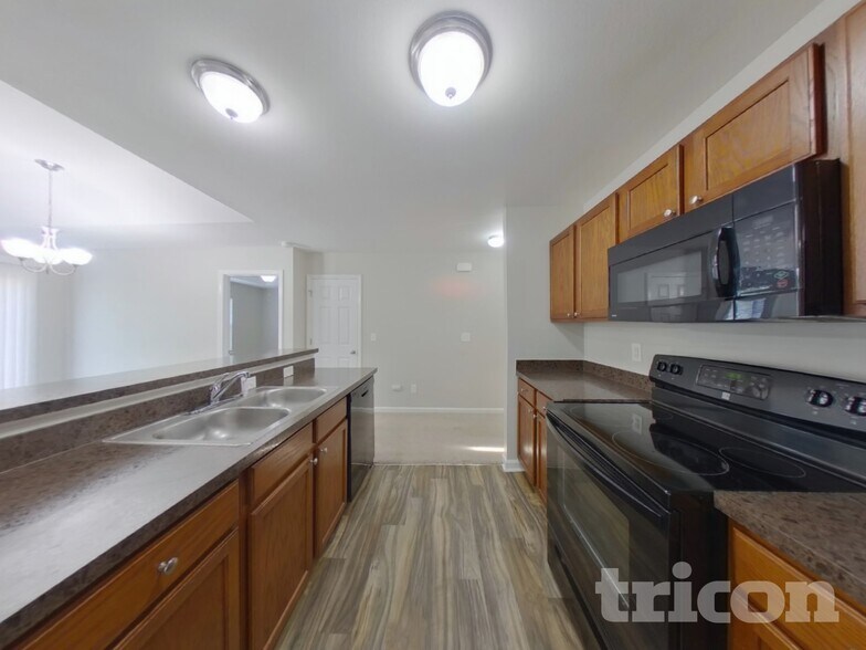 Building Photo - 420 Hedge Grove Ln