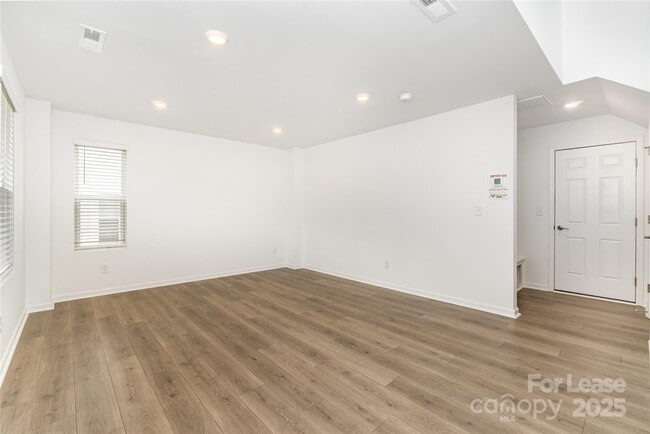 Building Photo - 2314 Donnelly Hls Ln