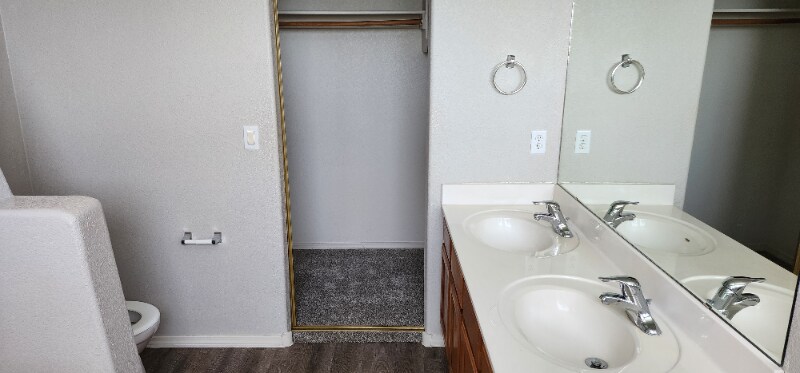 Building Photo - 6432 Los Pueblos Pl NW