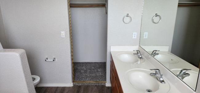 Building Photo - 6432 Los Pueblos Pl NW