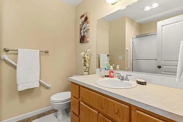 Building Photo - 12014 SE Bush St