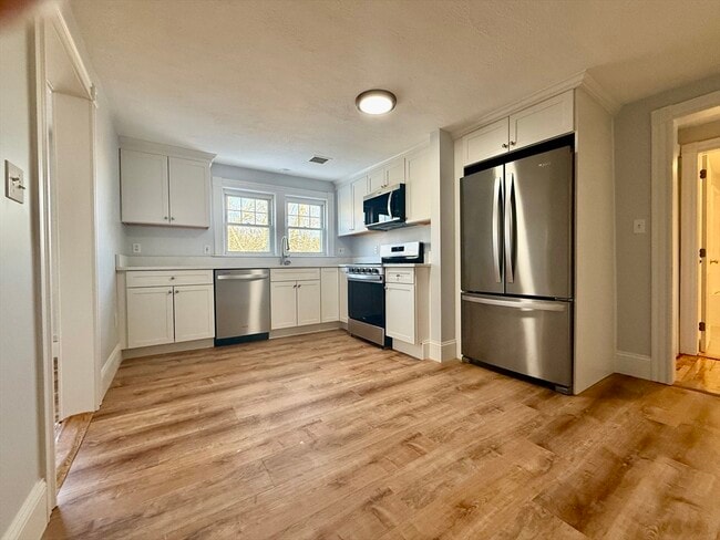 Building Photo - 5 Park St