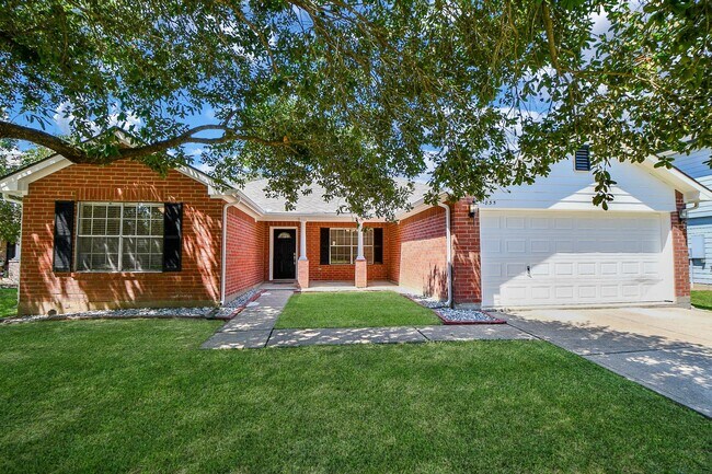 Primary Photo - 835 Victoria Lakes Dr