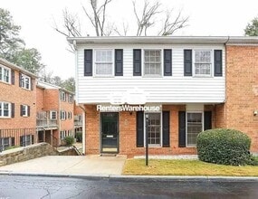 Building Photo - 6520 Roswell Rd