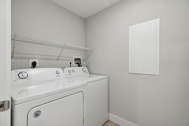 Building Photo - 1845 A St