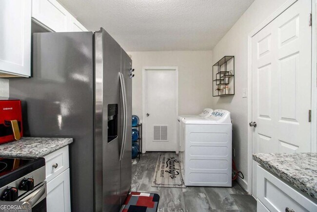 Building Photo - 3367 Misty Valley Rd