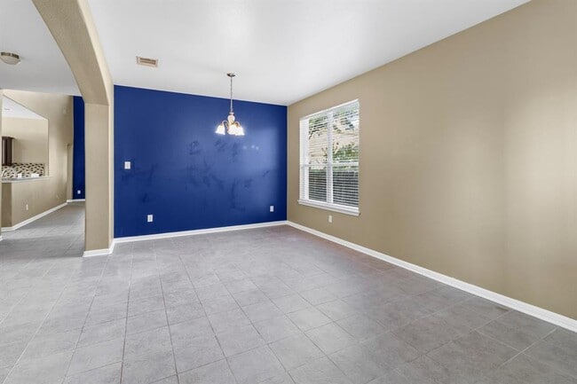Building Photo - 4209 Rolling Water Dr