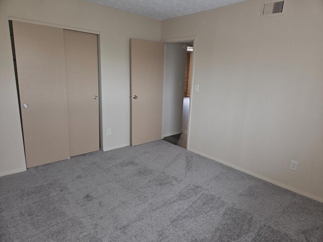 Building Photo - 20-32 Church St - 30-12