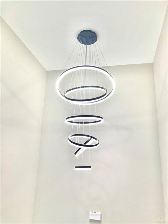 Building Photo - 40 Corales St