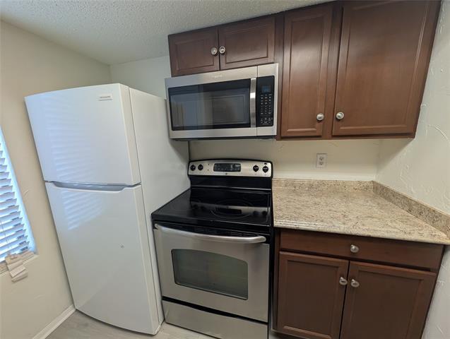Building Photo - 7431 Holly Hill Dr