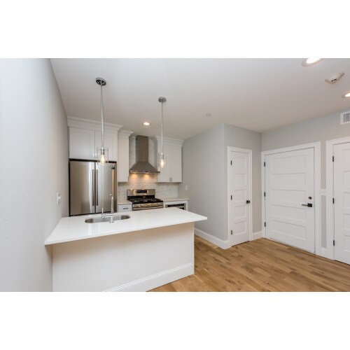 Building Photo - 265 Sumner St