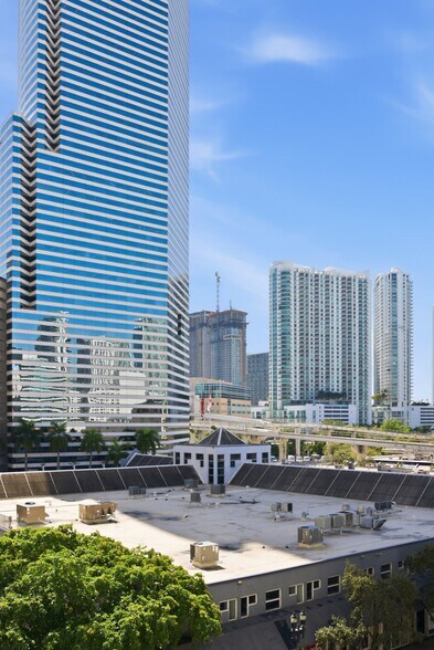 Building Photo - 151 SE 1st St