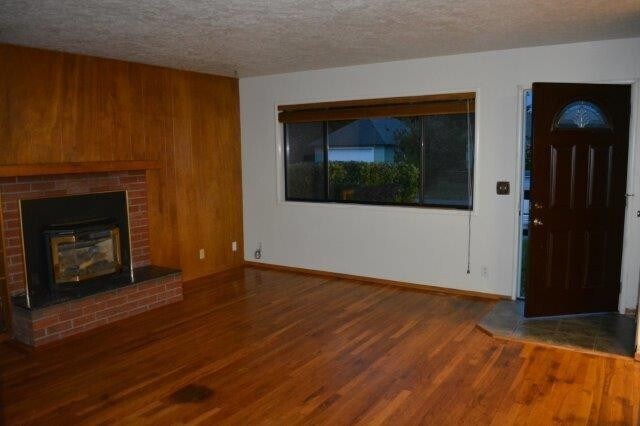 Building Photo - Myrtletown! Spacious 4 bedroom, pet friendly