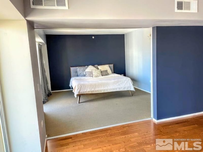 Building Photo - 255 N Sierra St