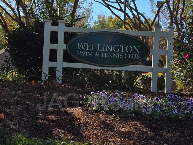 Building Photo - 4323 Chadwell Ln