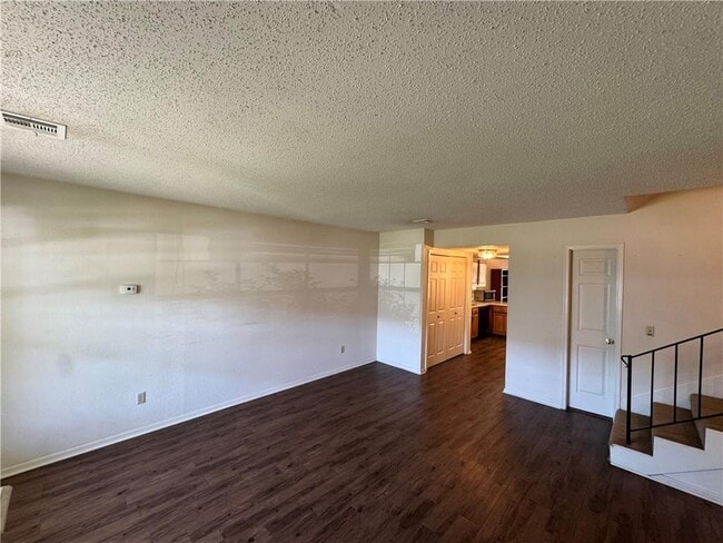 Building Photo - 321 S 11th Pl