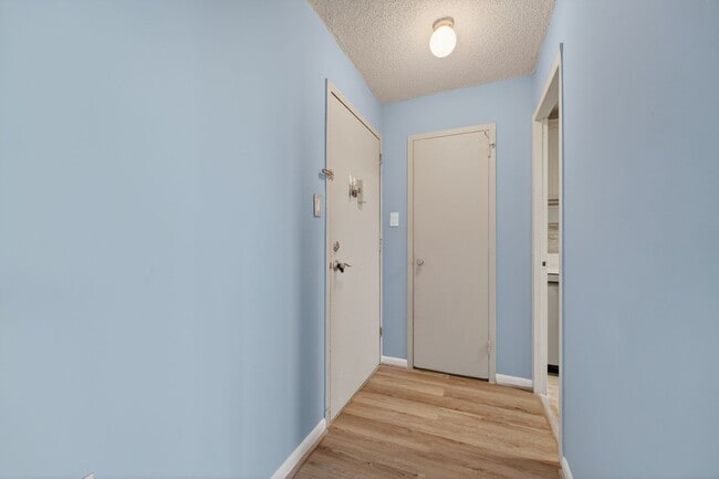 Building Photo - 2500 N Van Dorn St